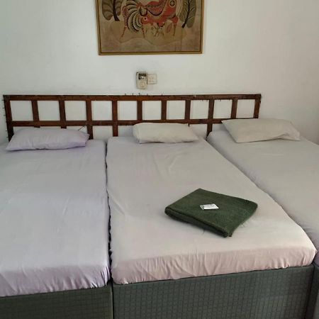 Nilani Hotel Ratnapura Esterno foto