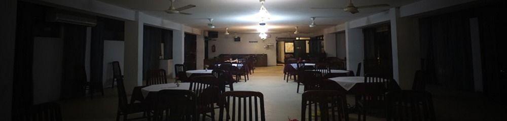 Nilani Hotel Ratnapura Esterno foto
