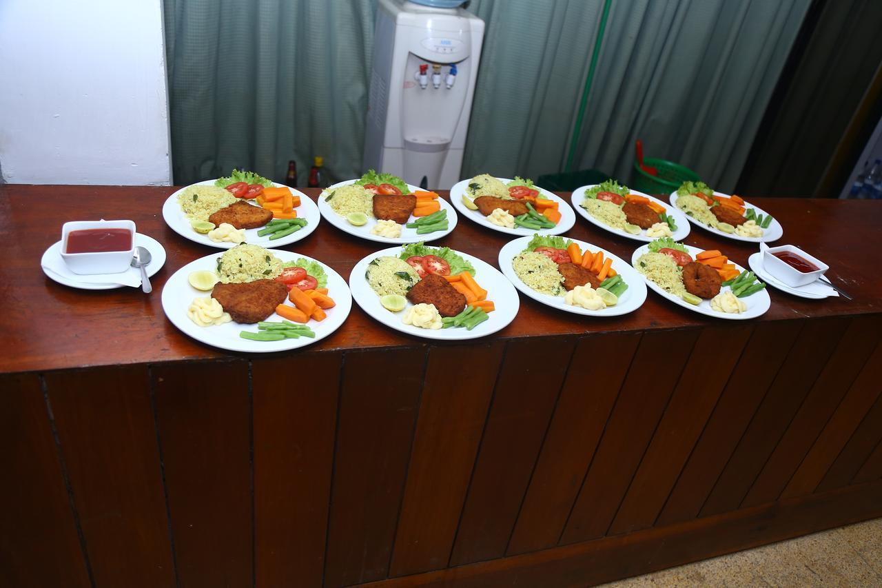 Nilani Hotel Ratnapura Esterno foto
