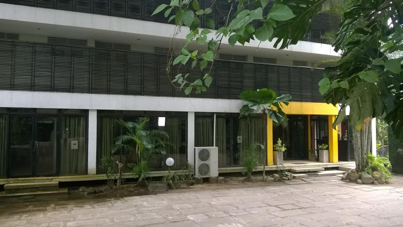 Nilani Hotel Ratnapura Esterno foto